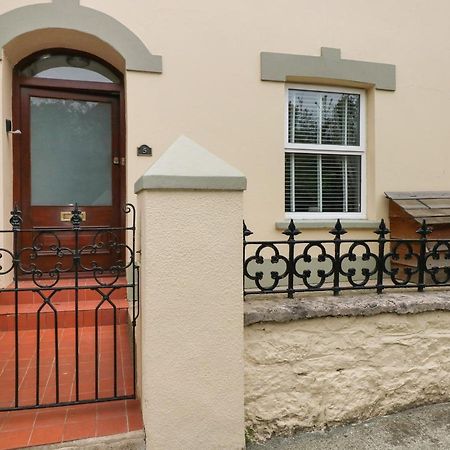 Stones Throw Villa Tenby Exterior photo