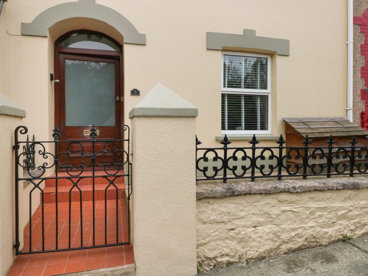 Stones Throw Villa Tenby Exterior photo