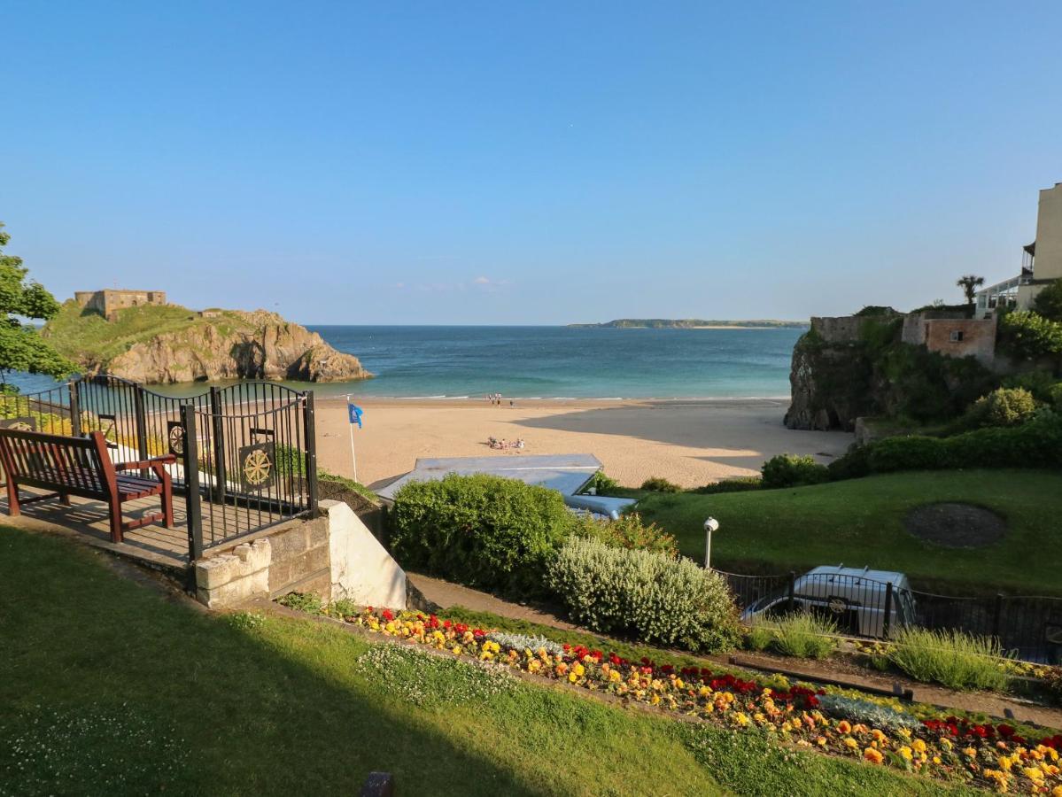 Stones Throw Villa Tenby Exterior photo