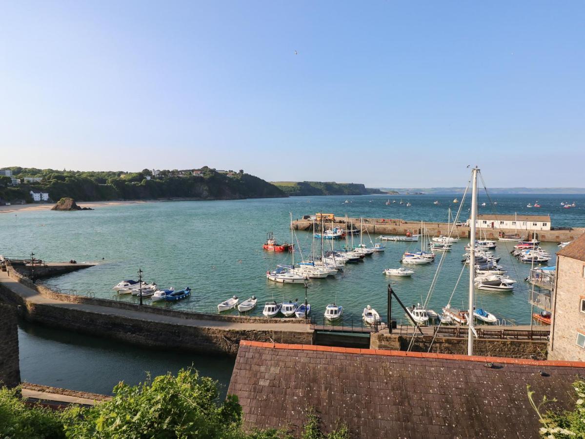 Stones Throw Villa Tenby Exterior photo