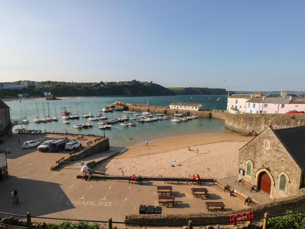 Stones Throw Villa Tenby Exterior photo